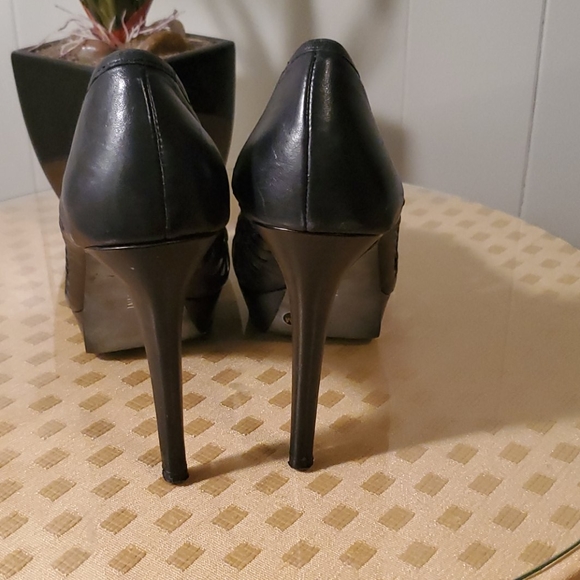 Ladies shoe - Picture 4 of 8